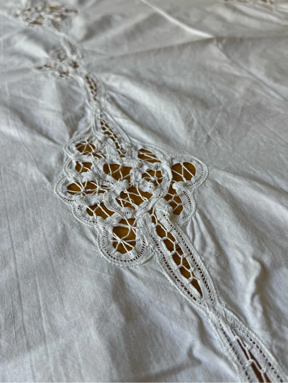 Vintage Cotton Lace Tablecloth Heirloom Cottagecore Farmhouse Large Ivory 63x97